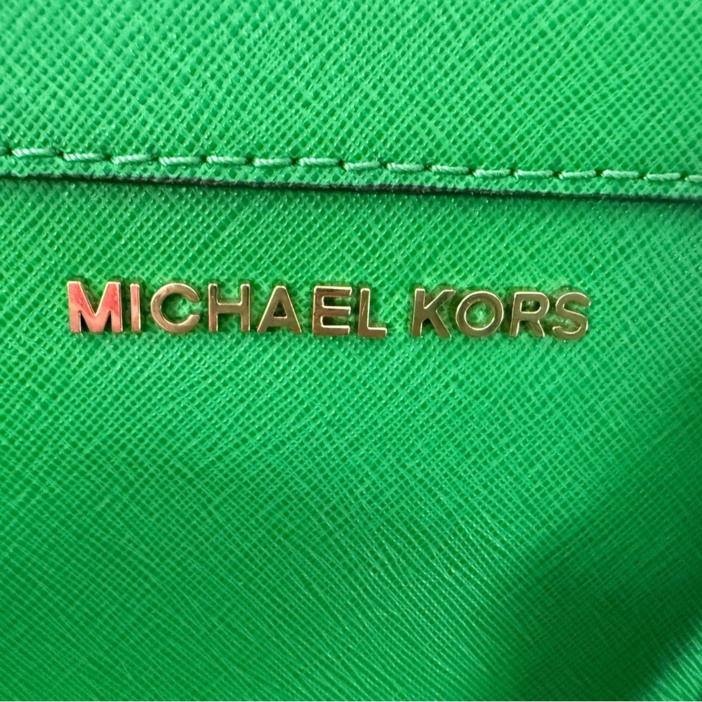 Stunning Michael Kors Dillon Medium Satchel in Palm Green Leather
